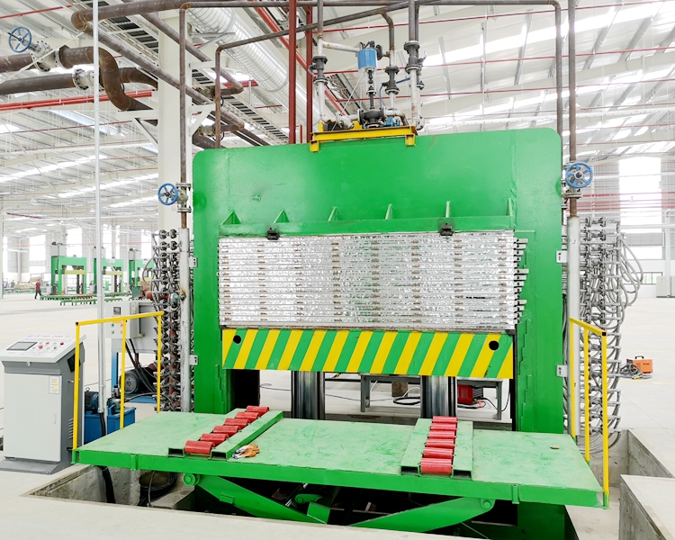 China Plywood Hot Press Machine